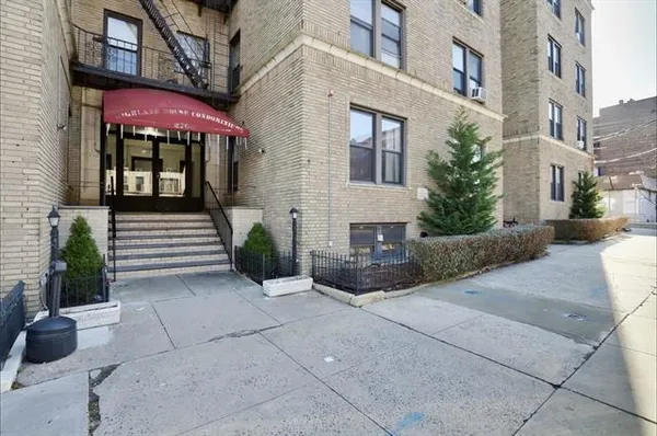 $1,400 | 2700 John F. Kennedy Boulevard, Unit 114, Jersey City, NJ 07306