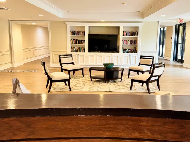 $3,900 | 55 Merrick Way, Unit 707, Coral Gables, FL 33134