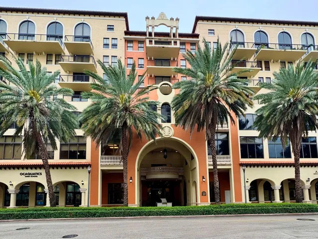 $3,900 | 55 Merrick Way, Unit 707, Coral Gables, FL 33134
