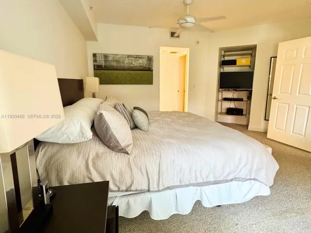 $3,900 | 55 Merrick Way, Unit 707, Coral Gables, FL 33134