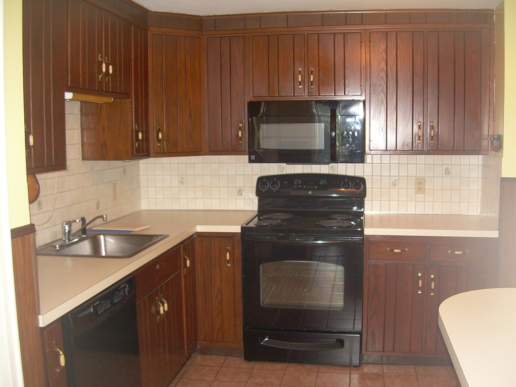 738 Trapelo Road Waltham, MA 02452 - Photo 5 of 11 Gallery Image 5