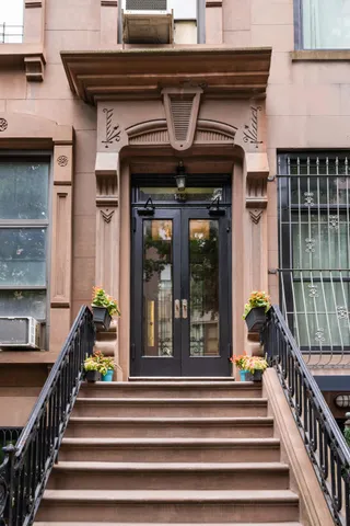 $1,800,000 | 142 East 37th Street, Unit 23 | Murray Hill