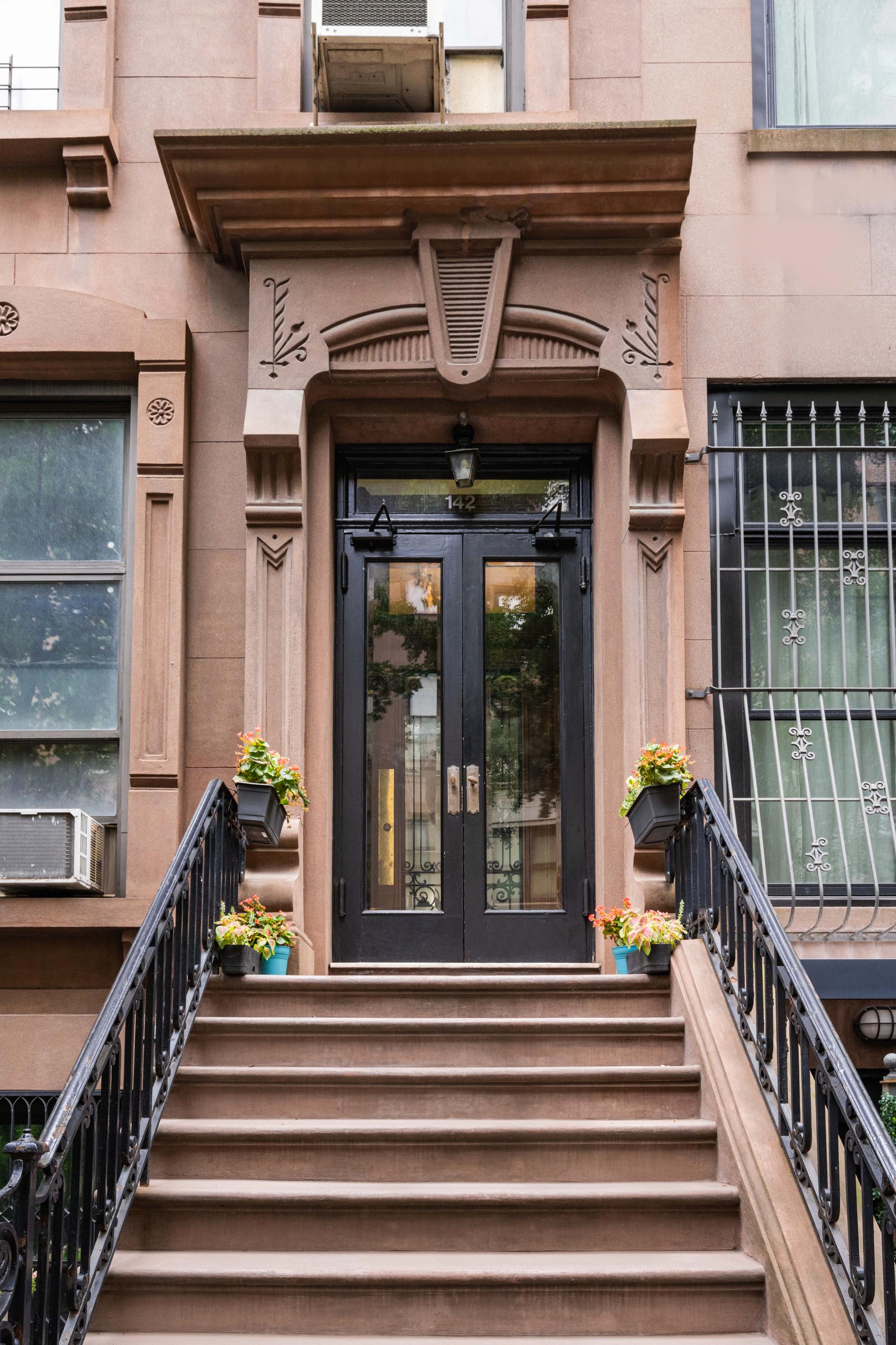 142 East 37th Street, Unit 23 Manhattan, NY 10016 - Photo 1 of 15 a view of a entryway door front of house