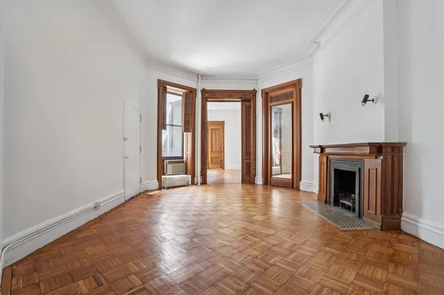 $1,800,000 | 142 East 37th Street, Unit 23 | Murray Hill