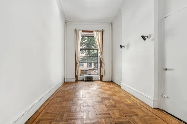 $1,800,000 | 142 East 37th Street, Unit 23 | Murray Hill