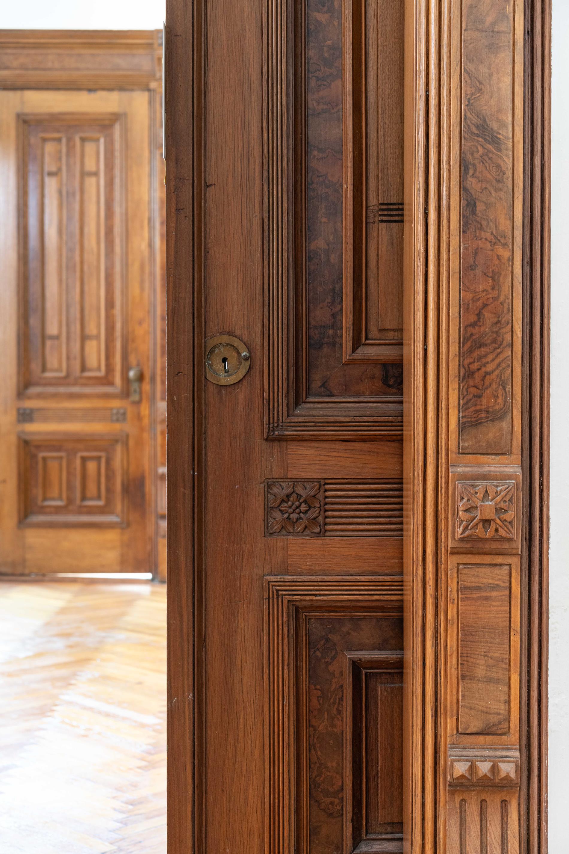 142 East 37th Street, Unit 23 Manhattan, NY 10016 - Photo 7 of 15 a view of a door with a door