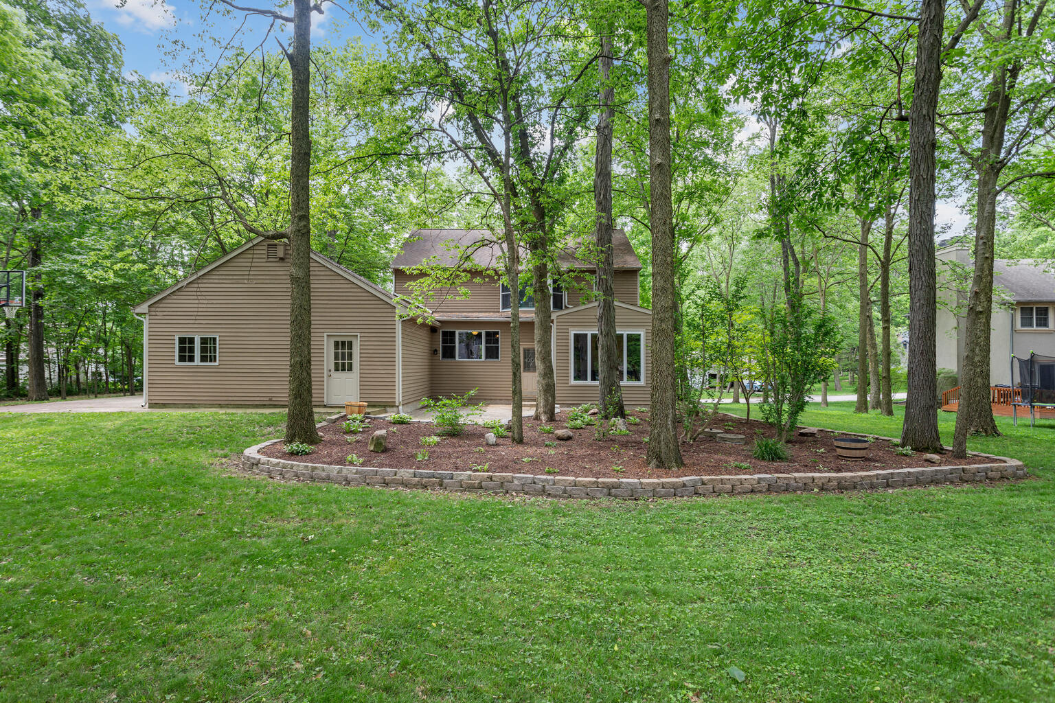 2 Turtle Point Monticello, IL 61856 - Photo 5 of 55 Gallery Image 5