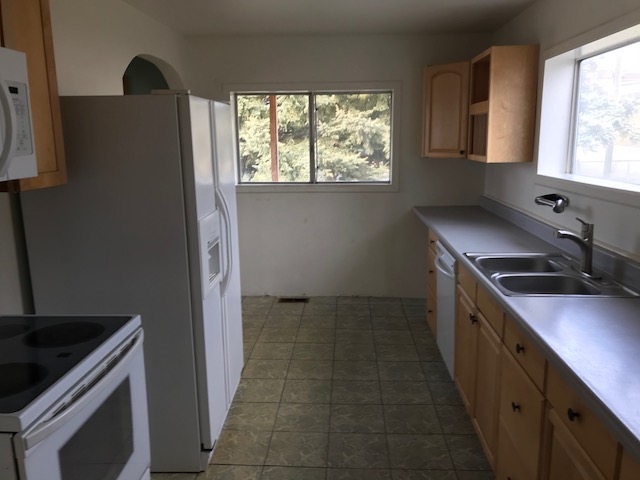 235 East 3rd Street Spangle, WA 99031 - Photo 4 of 6
