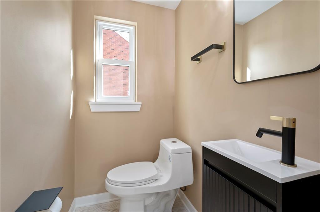 1822 Atkinson Place Pittsburgh, PA 15235 - Photo 12 of 27