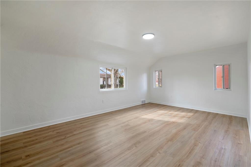 1822 Atkinson Place Pittsburgh, PA 15235 - Photo 14 of 27