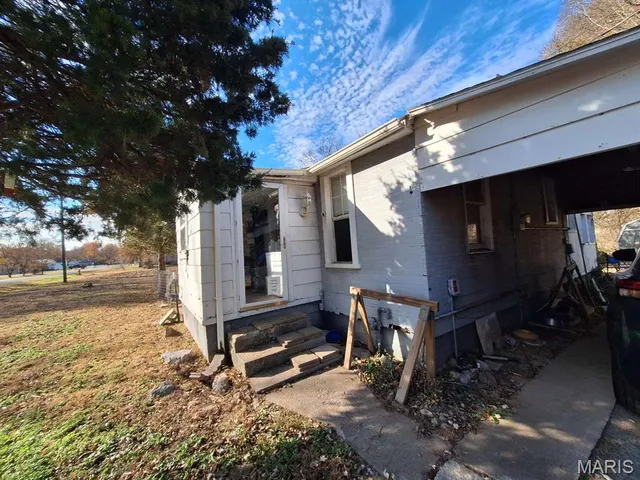 $29,900 | 2400 Ellis Street, Scott City, MO 63780