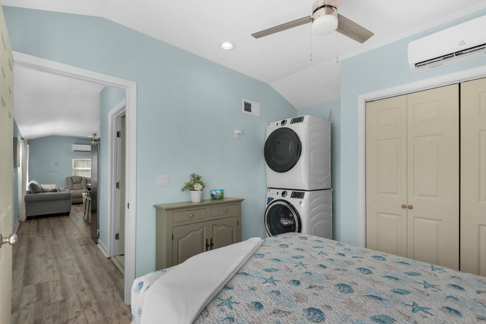 156 McCloud Road Freeport, FL 32439 - Photo 13 of 28 Bedroom 2