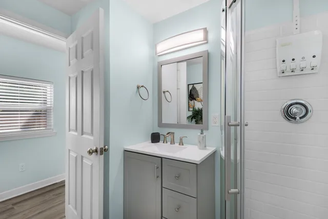 $2,200 | 156 McCloud Road, Freeport, FL 32439