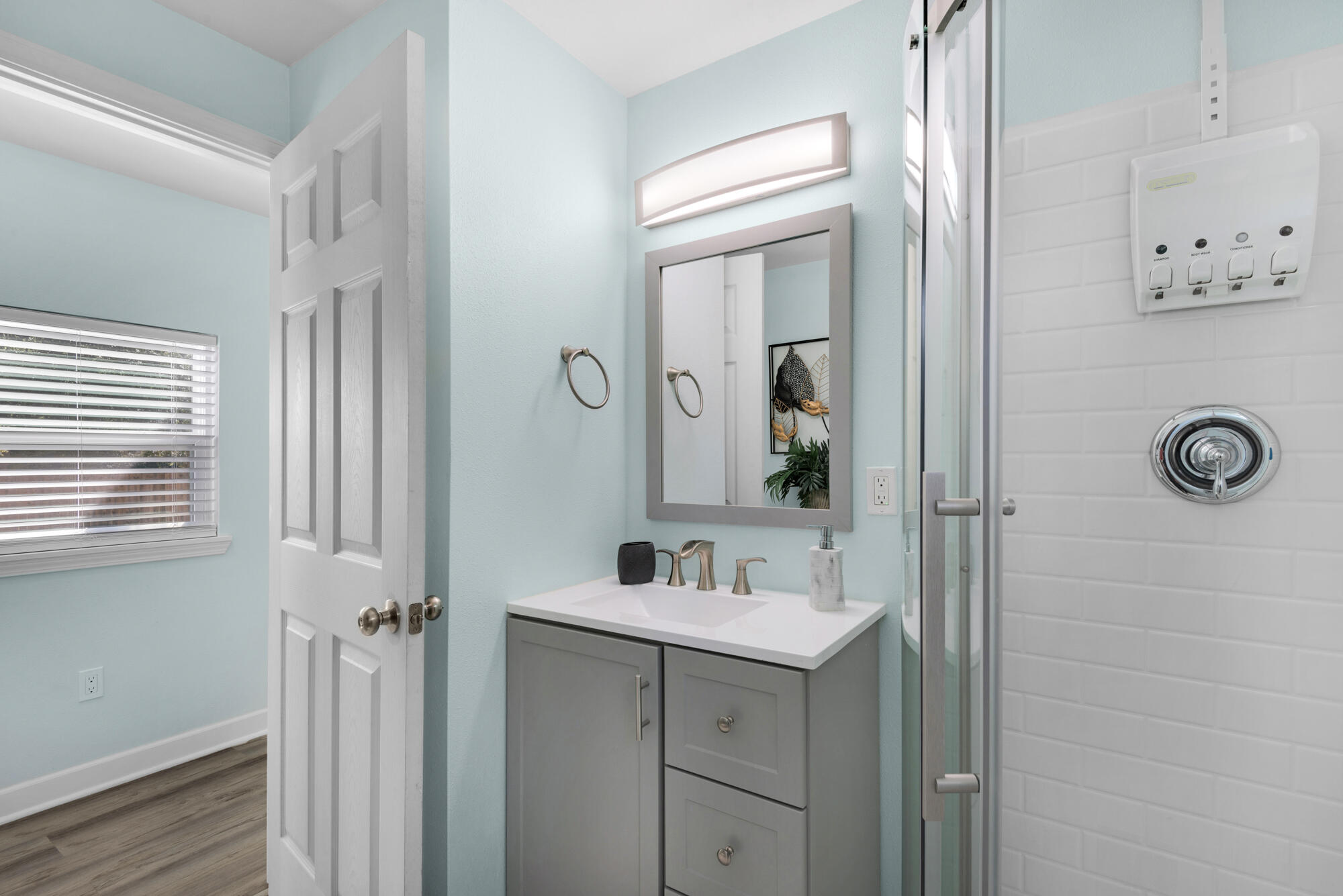 156 McCloud Road Freeport, FL 32439 - Photo 15 of 28 Bathroom