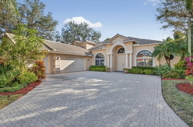 $830,000 | 7405 Brunswick Circle, Boynton Beach, FL 33472
