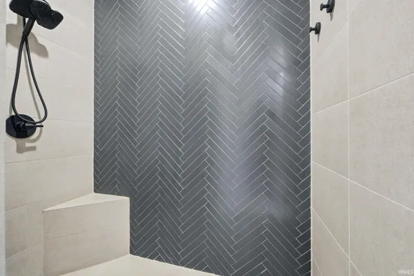 $765,000 | 19195 Ringo Road, Auburn, IN 46706