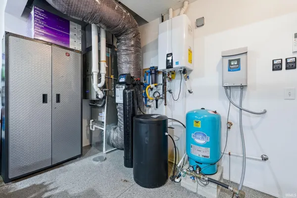 $765,000 | 19195 Ringo Road, Auburn, IN 46706