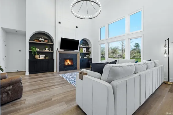 $765,000 | 19195 Ringo Road, Auburn, IN 46706