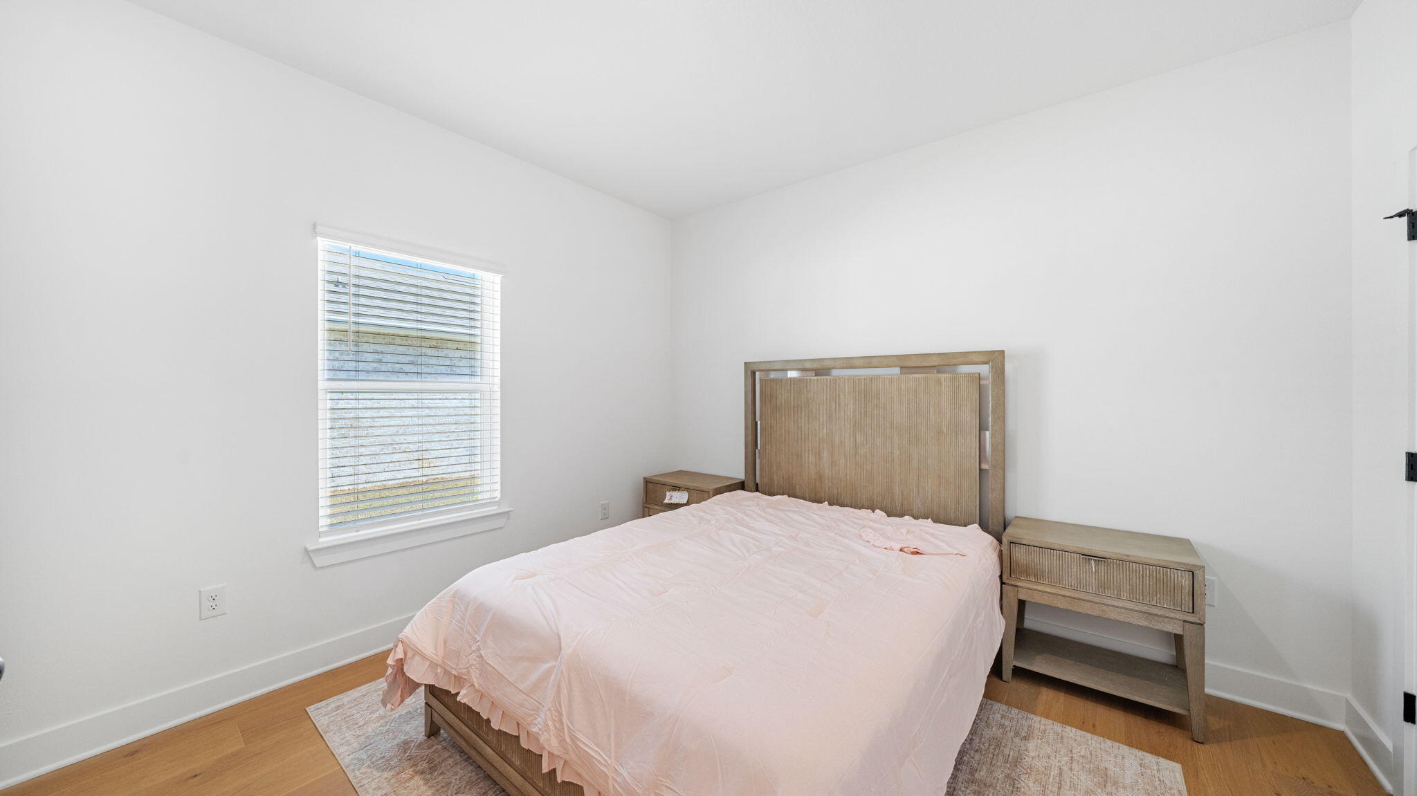 769 Old Ferry Road Santa Rosa Beach, FL 32459 - Photo 41 of 67 a bedroom with a bed and a window