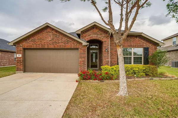 $2,400 | 357 Coral Vine Lane, Burleson, TX 76028