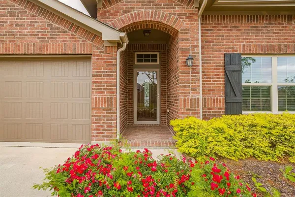 $2,400 | 357 Coral Vine Lane, Burleson, TX 76028