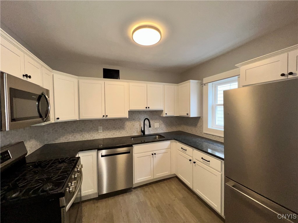 2018 James Street, Unit 1 Syracuse, NY 13206 - Photo 14 of 32