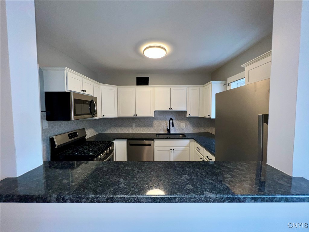 2018 James Street, Unit 1 Syracuse, NY 13206 - Photo 15 of 32