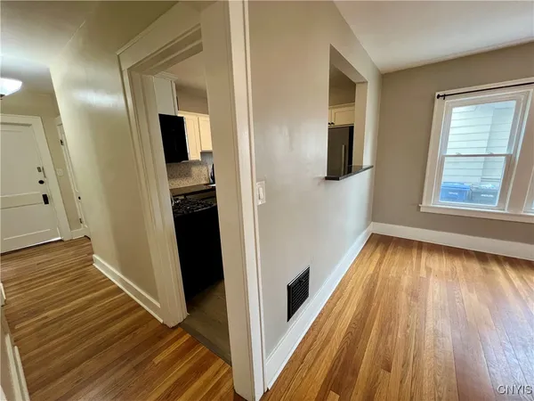$1,800 | 2018 James Street, Unit 1, Syracuse, NY 13206