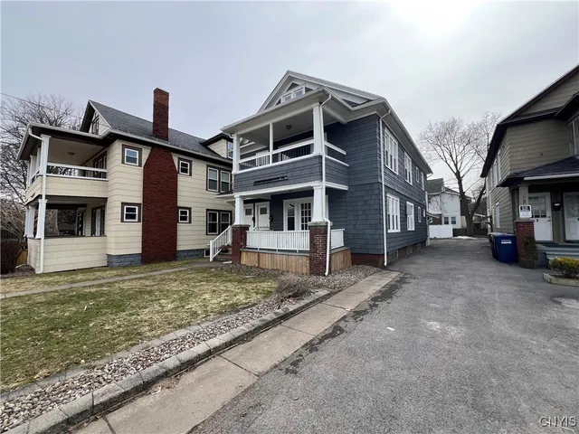 $1,800 | 2018 James Street, Unit 1, Syracuse, NY 13206