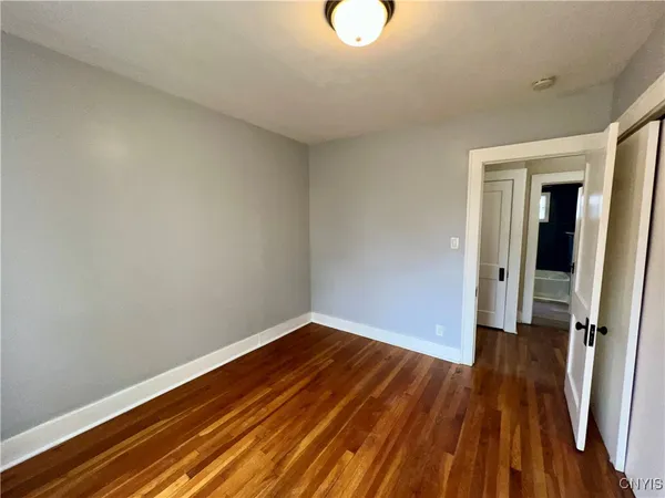 $1,800 | 2018 James Street, Unit 1, Syracuse, NY 13206