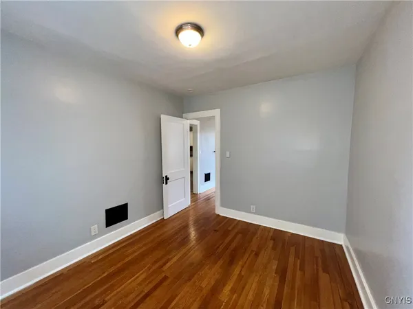 $1,800 | 2018 James Street, Unit 1, Syracuse, NY 13206