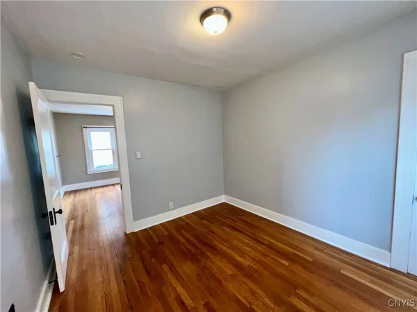 $1,800 | 2018 James Street, Unit 1, Syracuse, NY 13206