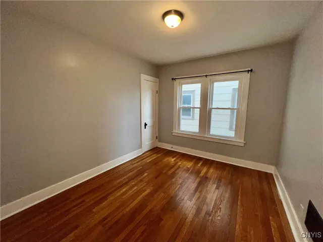 $1,800 | 2018 James Street, Unit 1, Syracuse, NY 13206