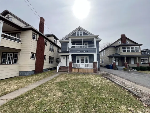 $1,800 | 2018 James Street, Unit 1, Syracuse, NY 13206