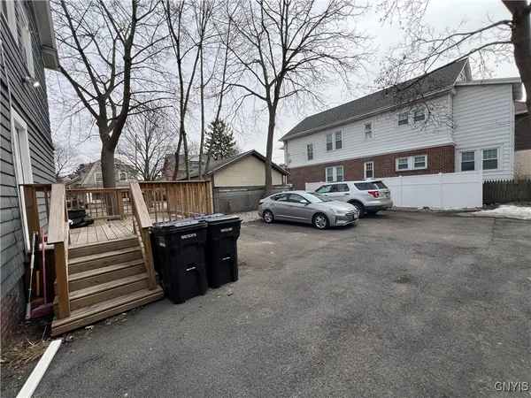 $1,800 | 2018 James Street, Unit 1, Syracuse, NY 13206