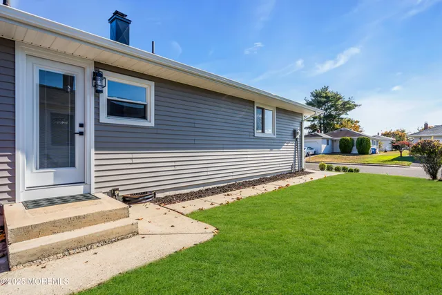 $409,000 | 17 Palmetto Point Street, Toms River, NJ 08757