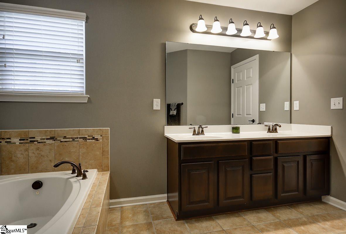 2 Roanoke Way Greenville, SC 29607 - Photo 23 of 32 Gallery Image 23