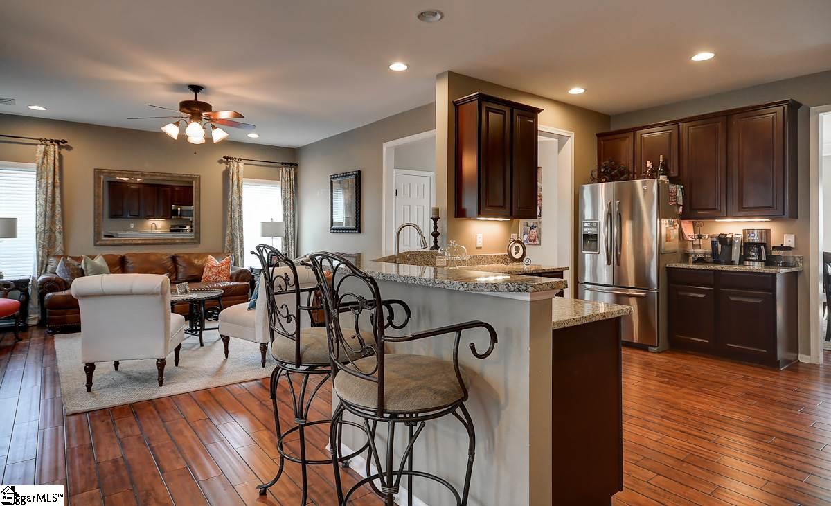 2 Roanoke Way Greenville, SC 29607 - Photo 7 of 32 Gallery Image 7