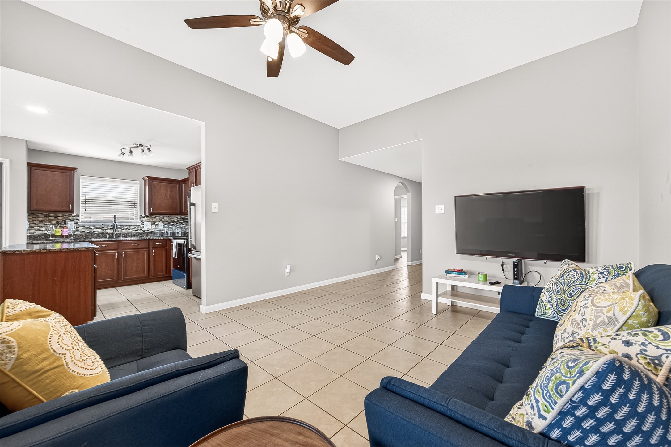 2314 Seabourne Trails Road Rosenberg, TX 77469 - Photo 7 of 38 Living room to kitchen.
