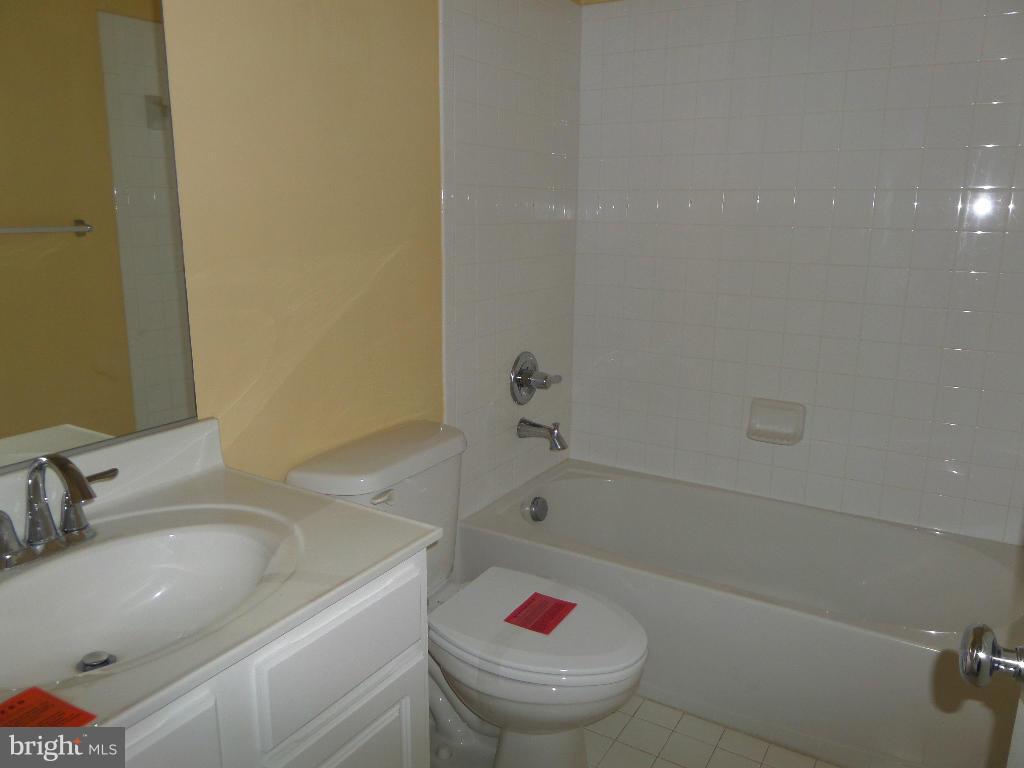 55 Short Branch Road Stafford, VA 22556 - Photo 20 of 29 Hallway Bath