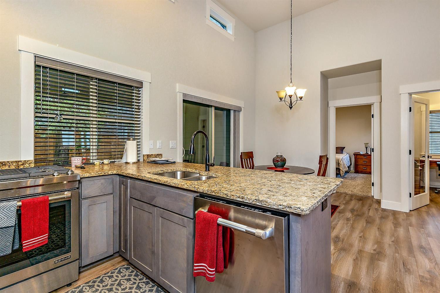 1100 Andrews Road Jacksonville, OR 97530 - Photo 13 of 24 Jenn-Air gas range in the kitchen
