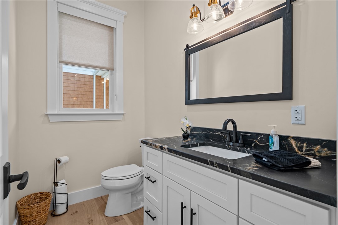50 Prospect Avenue Middletown, RI 02842 - Photo 15 of 46