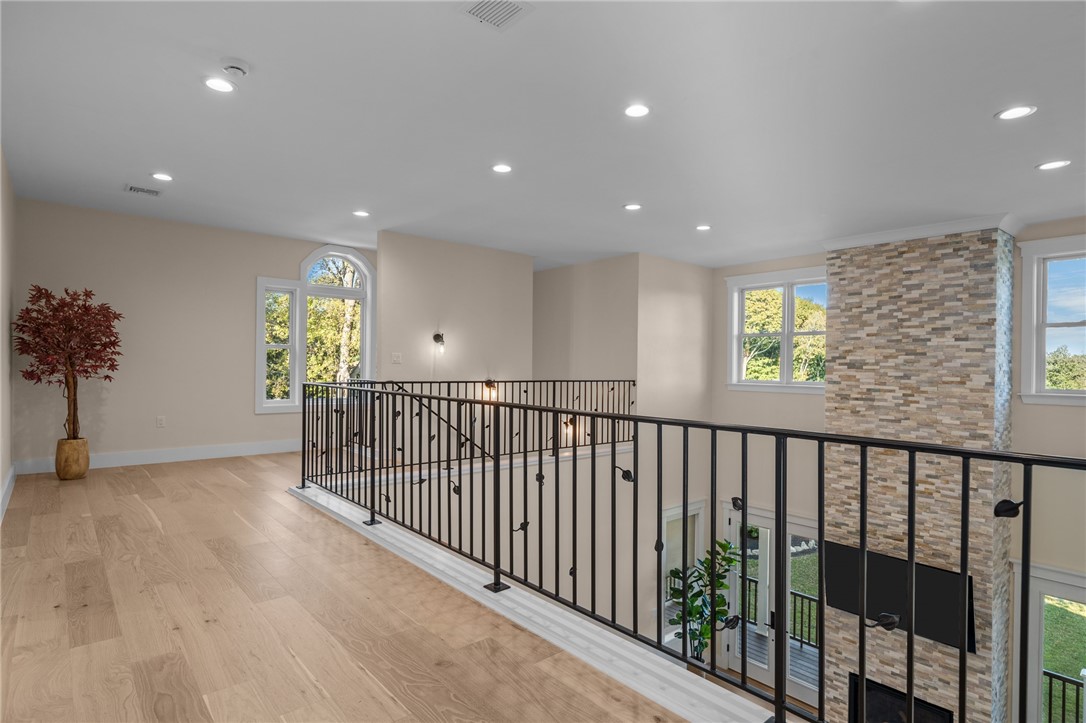 50 Prospect Avenue Middletown, RI 02842 - Photo 28 of 46
