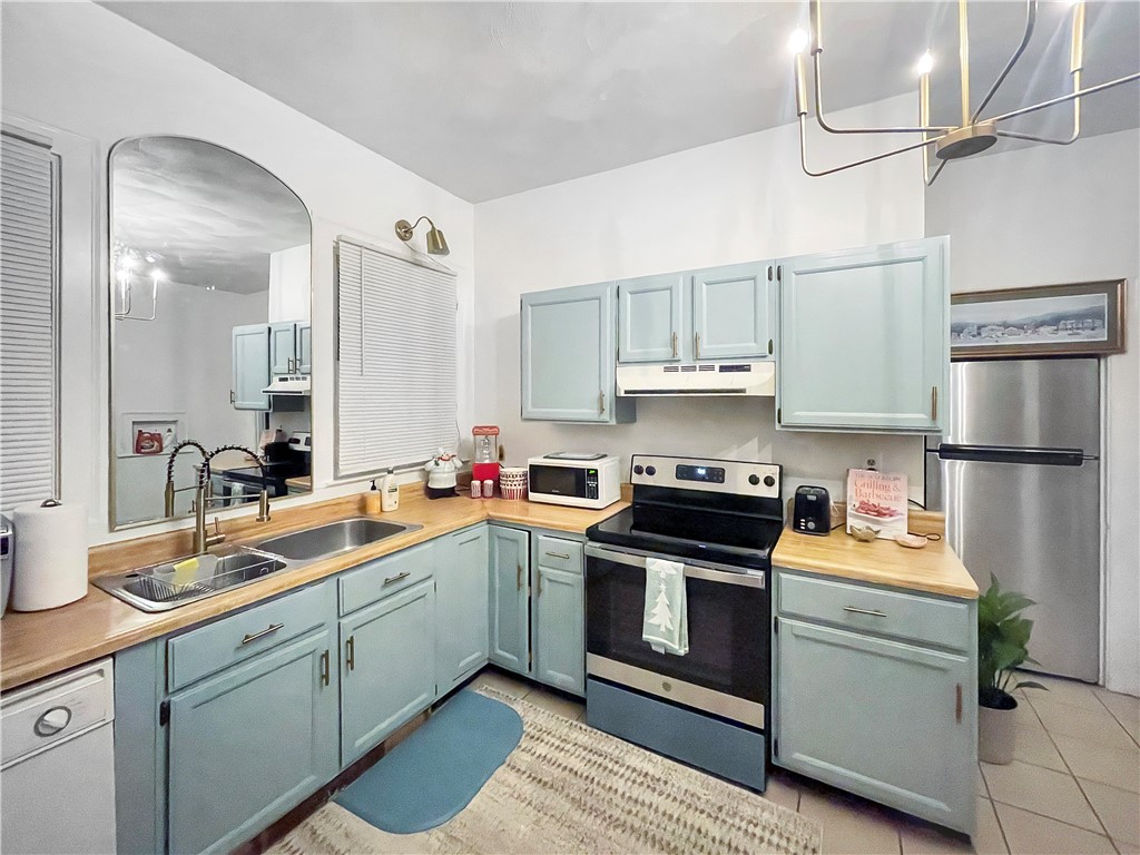 18 Adelphi Avenue Providence, RI 02906 - Photo 20 of 42 Unit 2