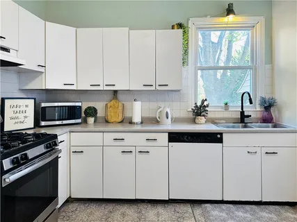 $1,210,000 | 18 Adelphi Avenue, Providence, RI 02906