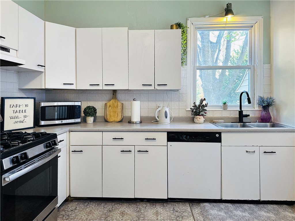 18 Adelphi Avenue Providence, RI 02906 - Photo 5 of 42 Unit 1