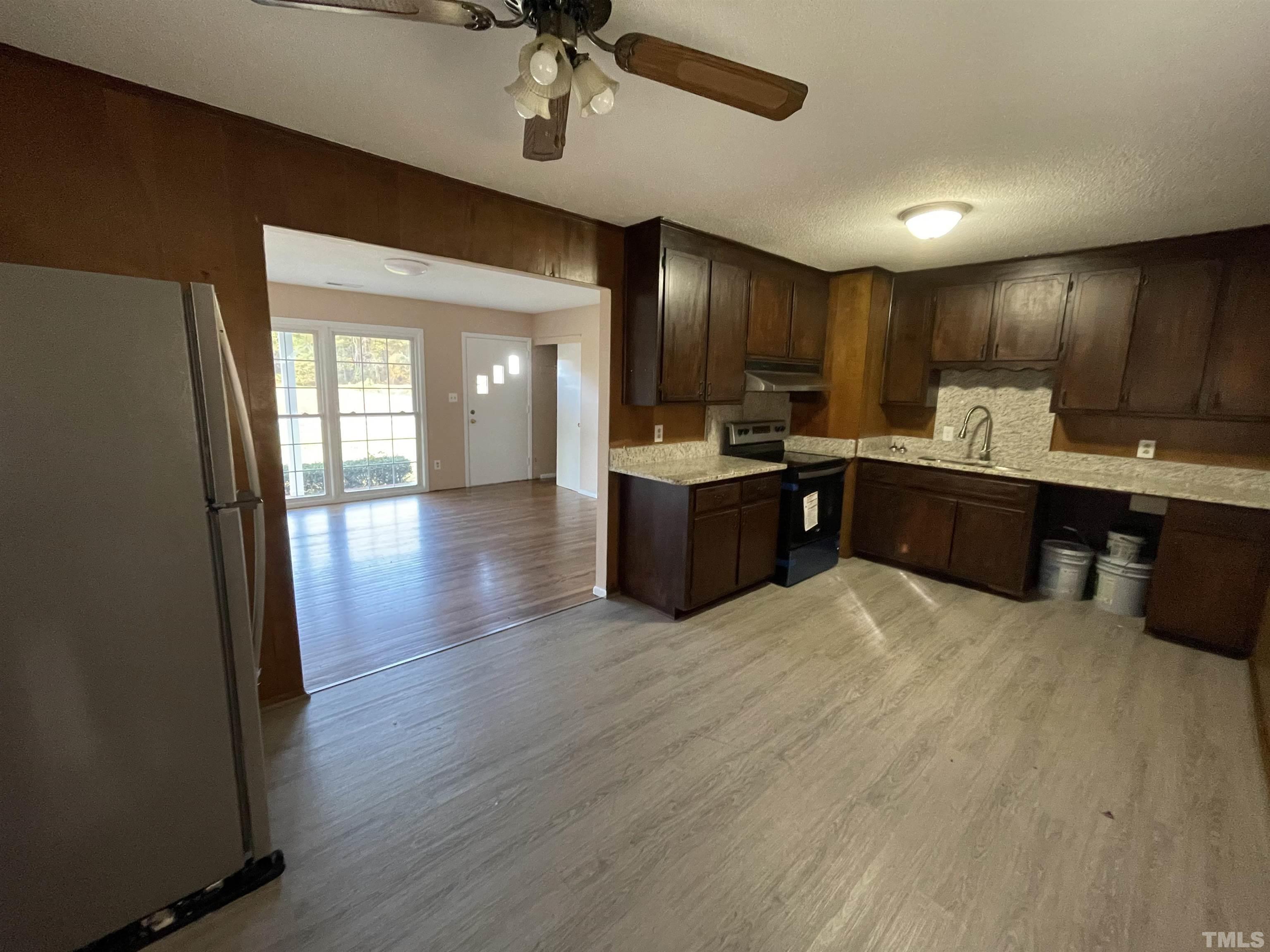 137 Wiggs Road Selma, NC 27576 - Photo 5 of 18 Gallery Image 5