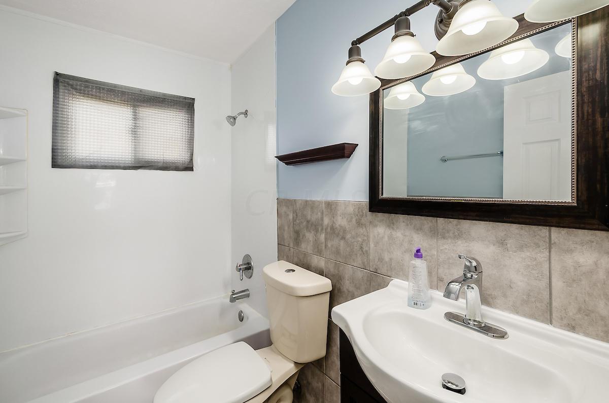 3211 Faycrest Road Columbus, OH 43232 - Photo 5 of 14 Gallery Image 5