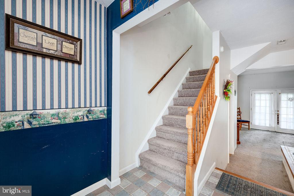 1261 Fox Run Reading, PA 19606 - Photo 12 of 46