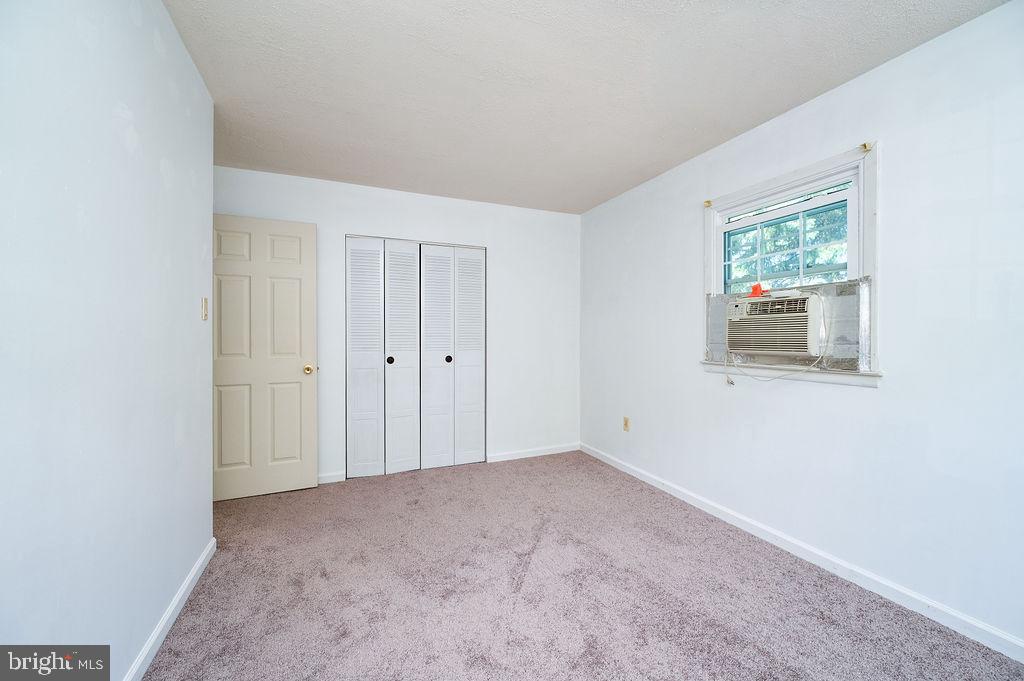 1261 Fox Run Reading, PA 19606 - Photo 30 of 46 a view of an empty room with a window